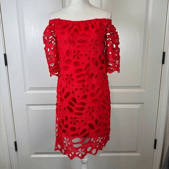 NWT Pretty Garden Red Eyelet Overlay Off / On Shoulder Dress Lined Size Small - Picture 3 of 10